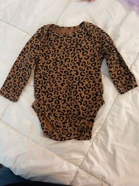 Old Navy Leopard-Print Long Sleeve Bodysuit in Brown and Black